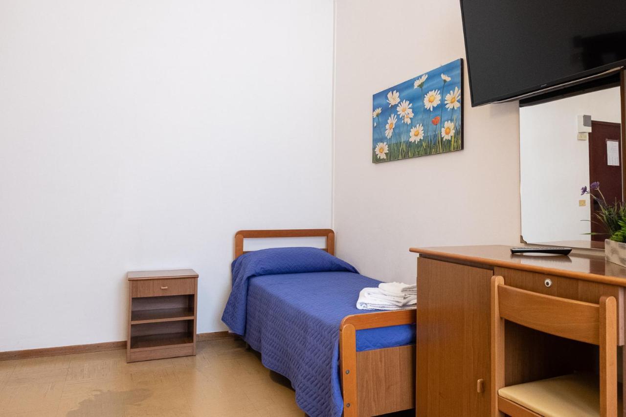 Hotel Pironi San Mauro Mare エクステリア 写真
