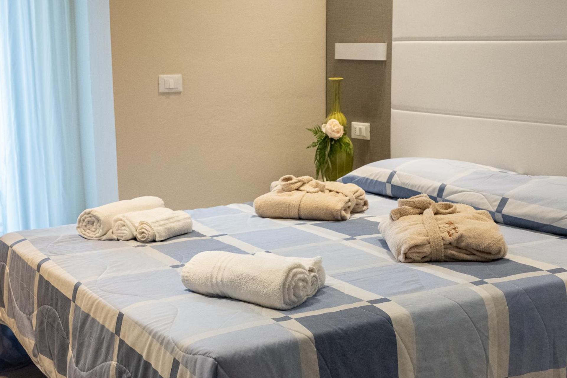Hotel Pironi San Mauro Mare エクステリア 写真