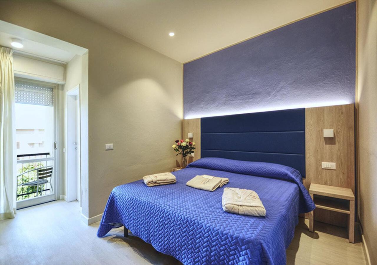 Hotel Pironi San Mauro Mare エクステリア 写真